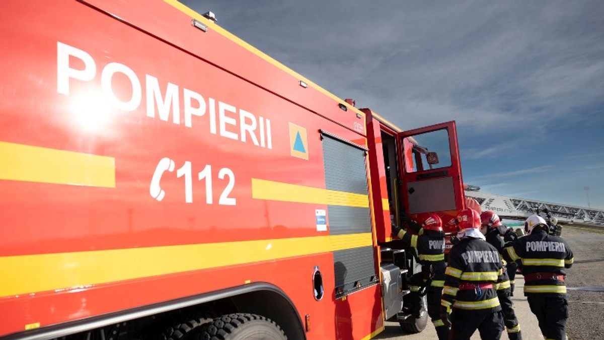 Pompieri. FOTO: ISU Cluj (Facebook)