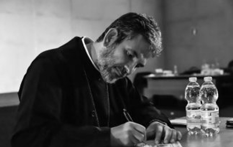 Un preot român din Italia s-a stins la doar 52 de ani, lăsând patru copii orfani. El înființase cimitirul românesc din Torino