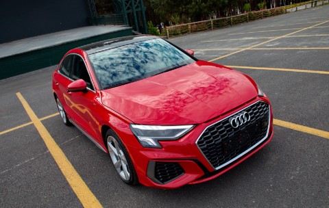 O tânără a vândut un Audi A3 cu 16.000 de euro, iar după 7 zile a fost dată în judecată și acum trebuie să plătească 28.000 de euro