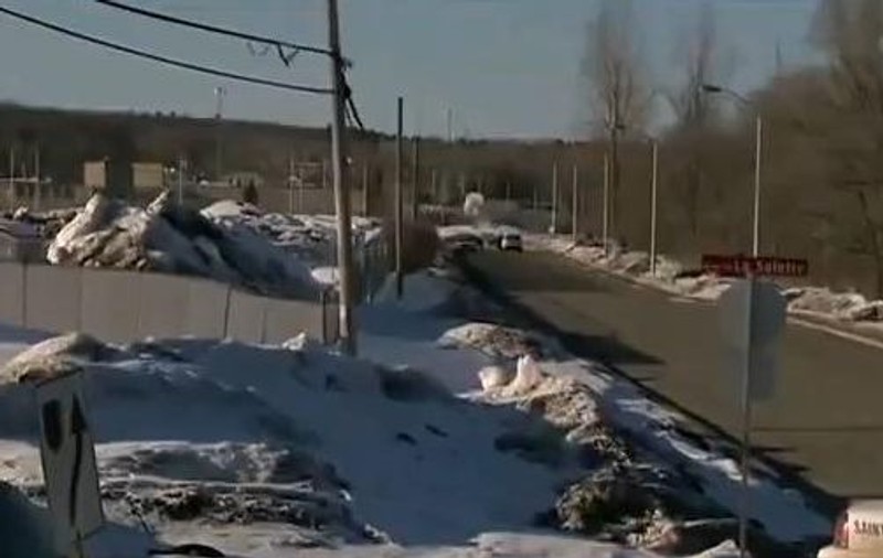Fix ca-n filme! Doi puşcăriaşi canadieni au evadat cu un ELICOPTER