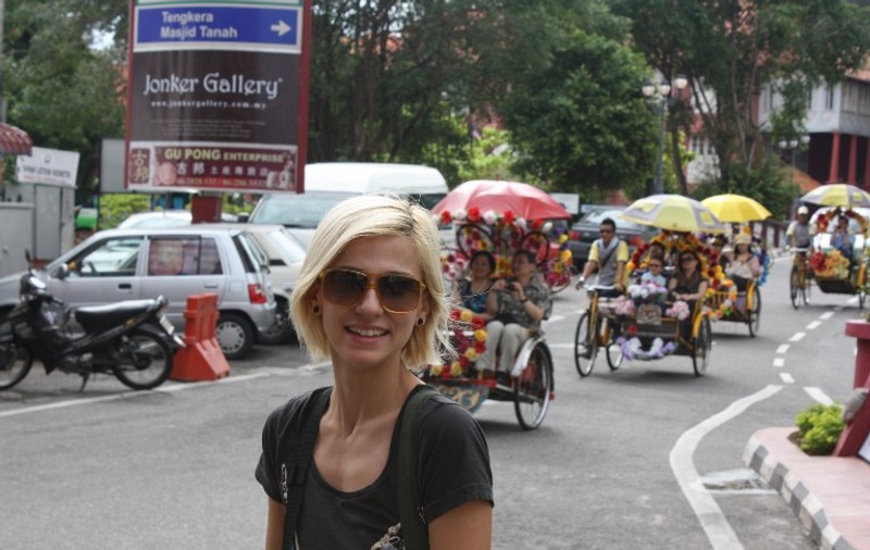 Dana Rogoz scrie din India despre aventurile prin care trece