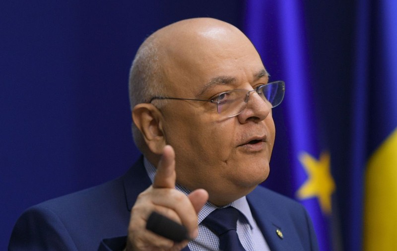 Raed Arafat insistă ca accesul copiilor şi adolescenţilor la reţelele de socializare să fie limitat: Suntem la ceasul al 12-lea