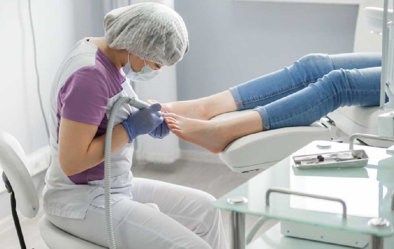 De ce apar unghiile încarnate și cum le putem preveni, explicația unui medic