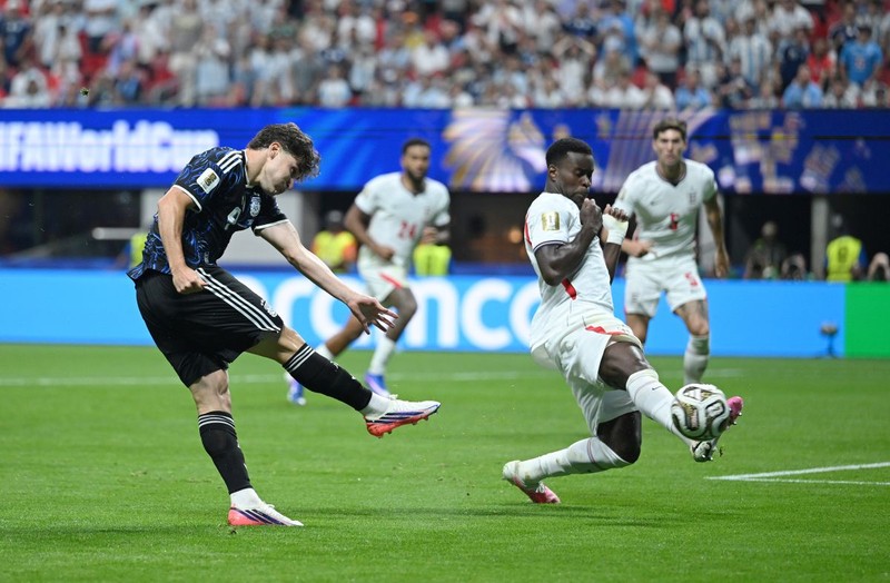 ATLANTA, GEORGIA - JULY 15: Julian Alvarez #9 of Argentina shoots and misses a chance during the FIFA World Cup 2026 Semi Final match between England and Argentina at Atlanta Stadium on July 15, 2026 in Atlanta, Georgia. (Photo by Shaun Botterill/Getty Images)