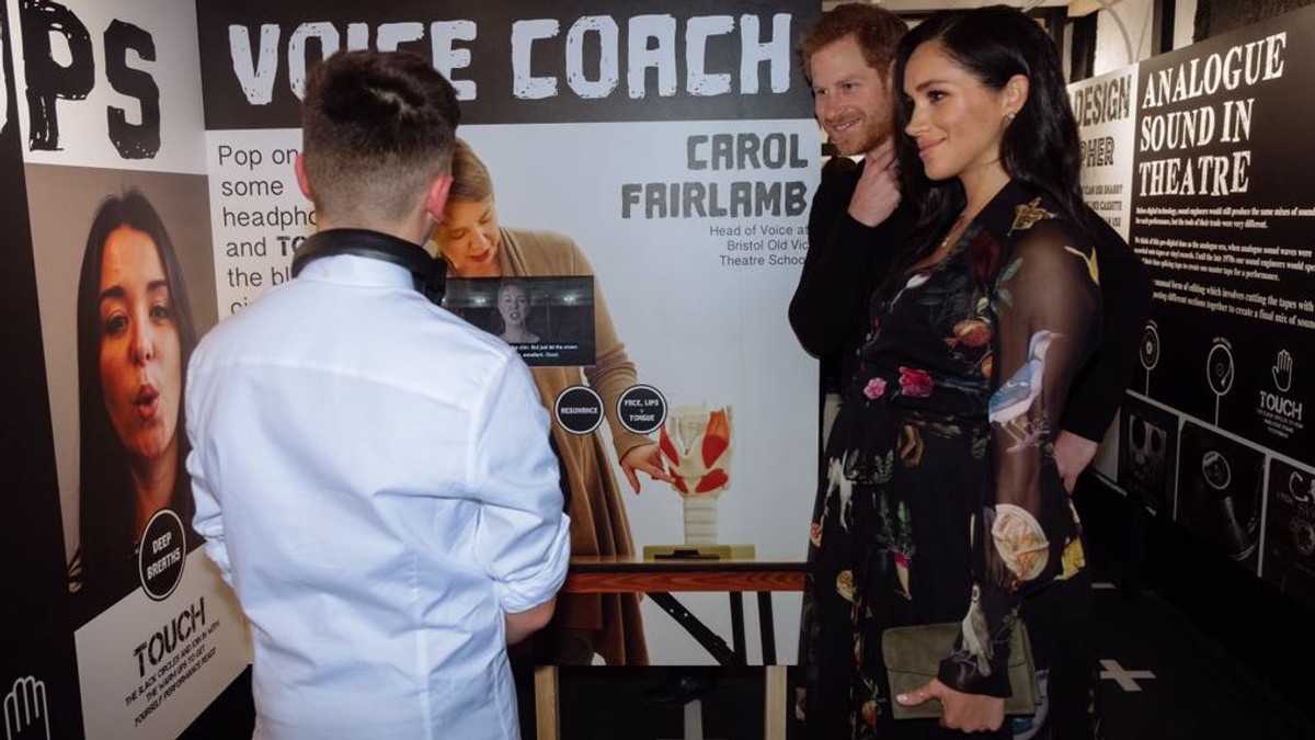 Cum au reacționat Prințul Harry și Meghan Markle după ce un adolescent a înjurat de față cu ei