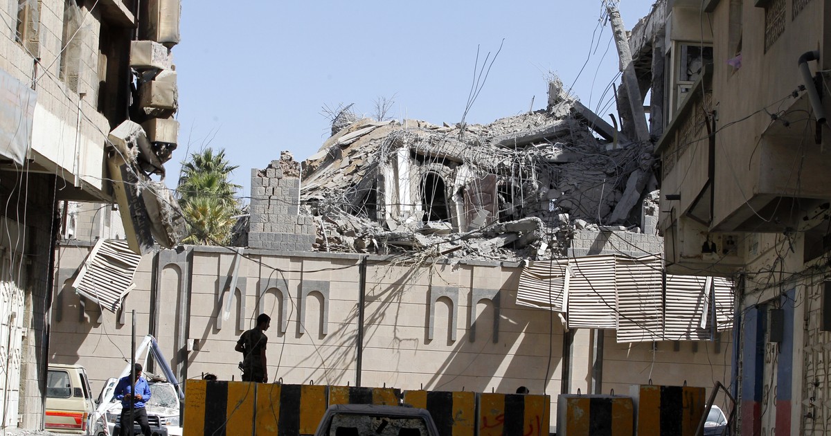 Palatul prezidențial din Yemen a fost bombardat de avioanele saudite