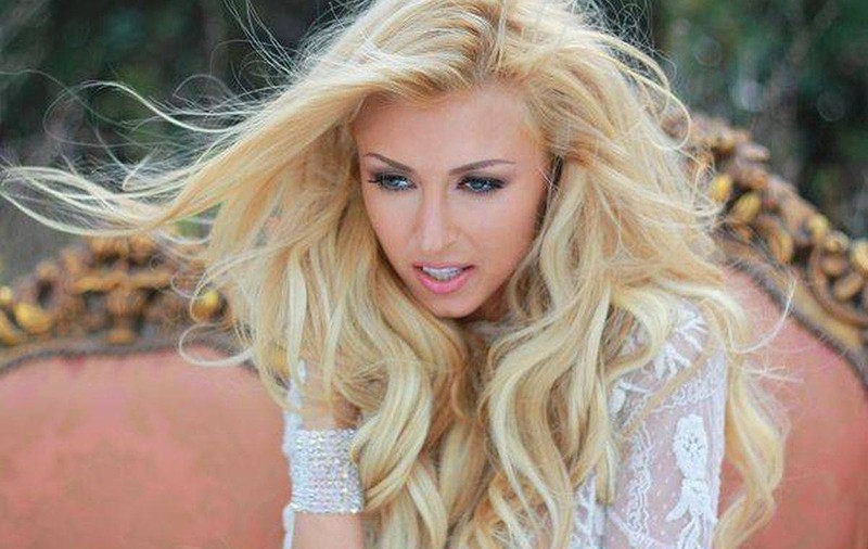 Andreea Bălan L-A ÎNNEBUNIT pe AMERICAN! Keo, UITE CE-AI PIERDUT! FOTO