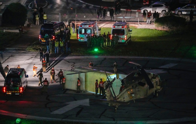 Hamas a terorizat ostaticii israelieni până în ultimul moment. Se temeau că vor fi executați când au fost scoși din tunelurile din Gaza pentru a fi eliberați | VIDEO