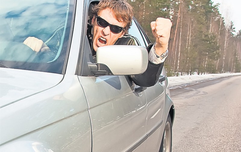 E oficial: Șoferilor români le place să șicaneze și să fie agresivi în trafic!