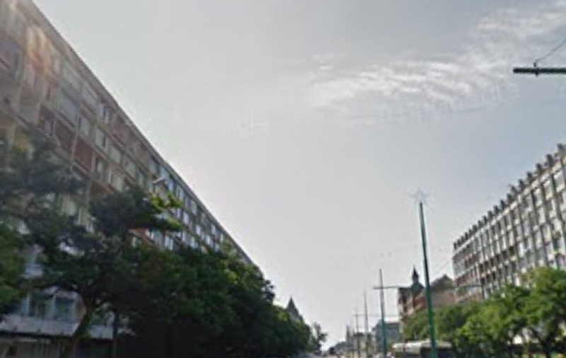 UPDATE: O femeie amenință că se aruncă de pe un bloc din Timișoara. Pompierii au reușit să o convingă să nu sară