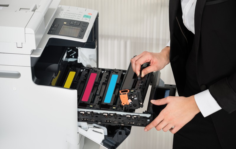 Imprimare continuă - tonere și cartușe care funcționează perfect cu imprimante de la gigantul Canon