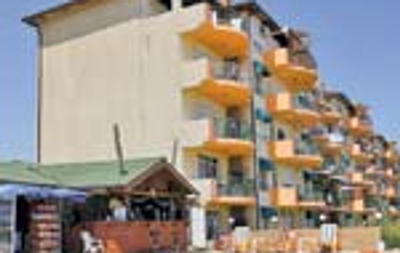 Sunt vecini la mare!