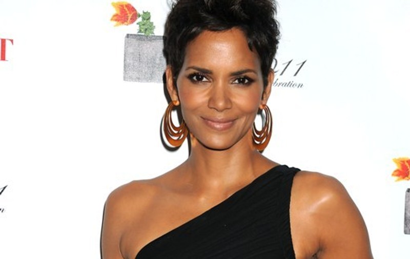 Bărbatul care o urmărea pe Halle Berry a fost arestat