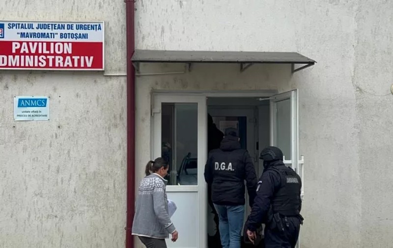 Zece persoane arestate în dosarul mitei pentru angajare la Spitalul Județean Botoșani. Alte 4 sunt sub control judiciar