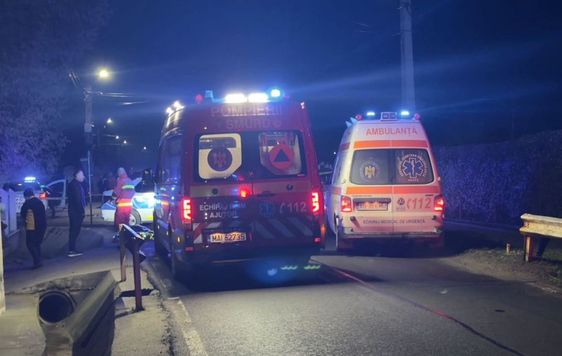 Taximetrist înjunghiat mortal de un tânăr, în Mioveni. Victima era din Pitești