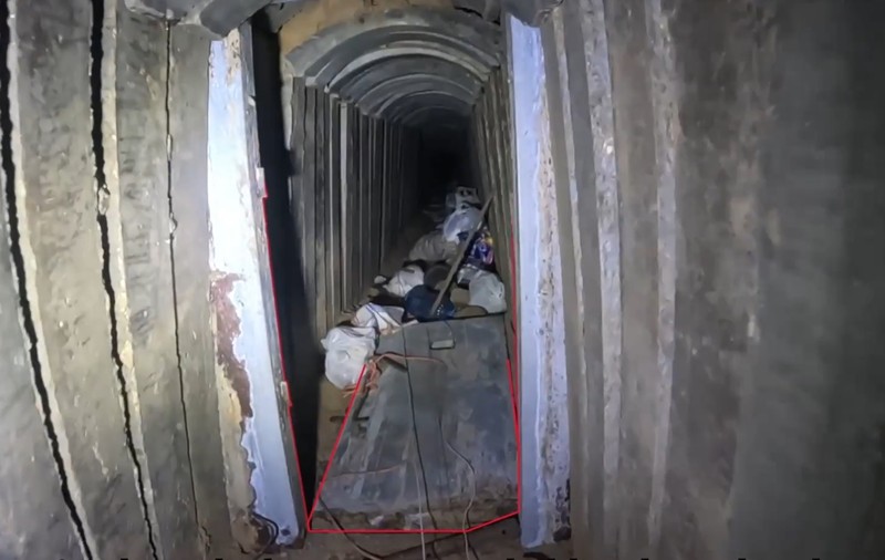 Cum arată tunelul înghesuit şi însângerat în care au fost ţinuţi cei şase ostatici israelieni înainte de a fi ucişi | VIDEO