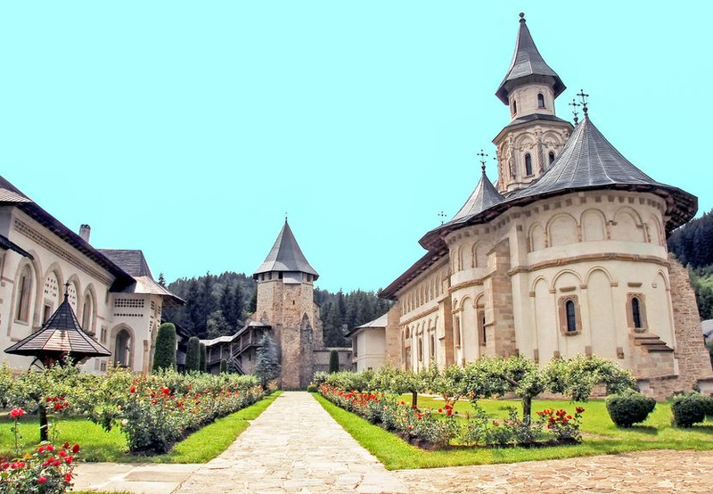 Mănăstirea Putna, mănăstiri din România