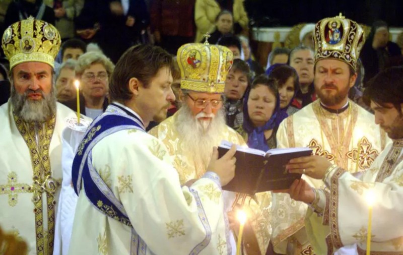 Înalta Curte de Casație și Justiție a respins recursul lui Cornel Onilă: fostul episcop de Huși rămâne în închisoare