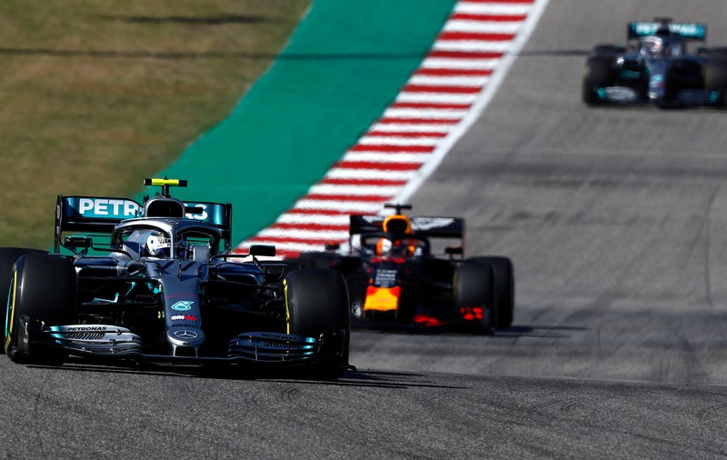 Monoposturile din Formula 1, cu motoare nepoluante! Fanii ”Marelui Circ”, sfătuiți să aleagă căi ”mai ecologice”