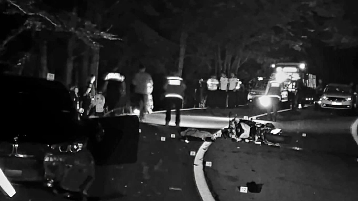 Scena unui accident de pe DN1E Brasov, unde doi motociclisti și-au pierdut viața