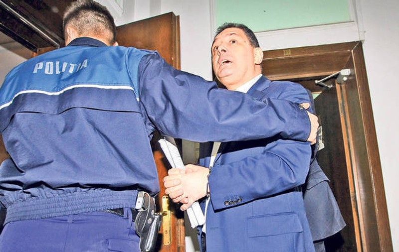MARIAN VANGHELIE, TRIMIS ÎN JUDECATĂ! Dan Diaconescu făcea pe agentul imobiliar pentru Vanghelie! Tătucul OTV este martor în acest caz