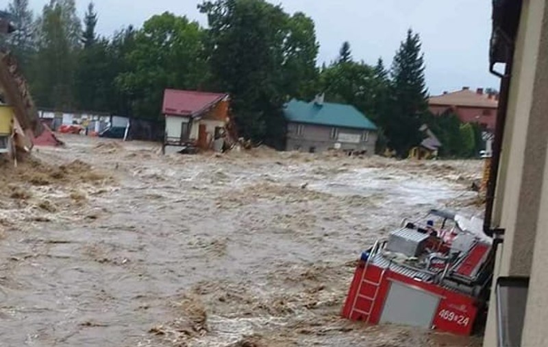 Ciclonul Boris a făcut ravagii în Europa. Râuri ieșite din matcă, orașe inundate, oameni evacuați cu elicopterele armatei, morți și dispăruți | VIDEO