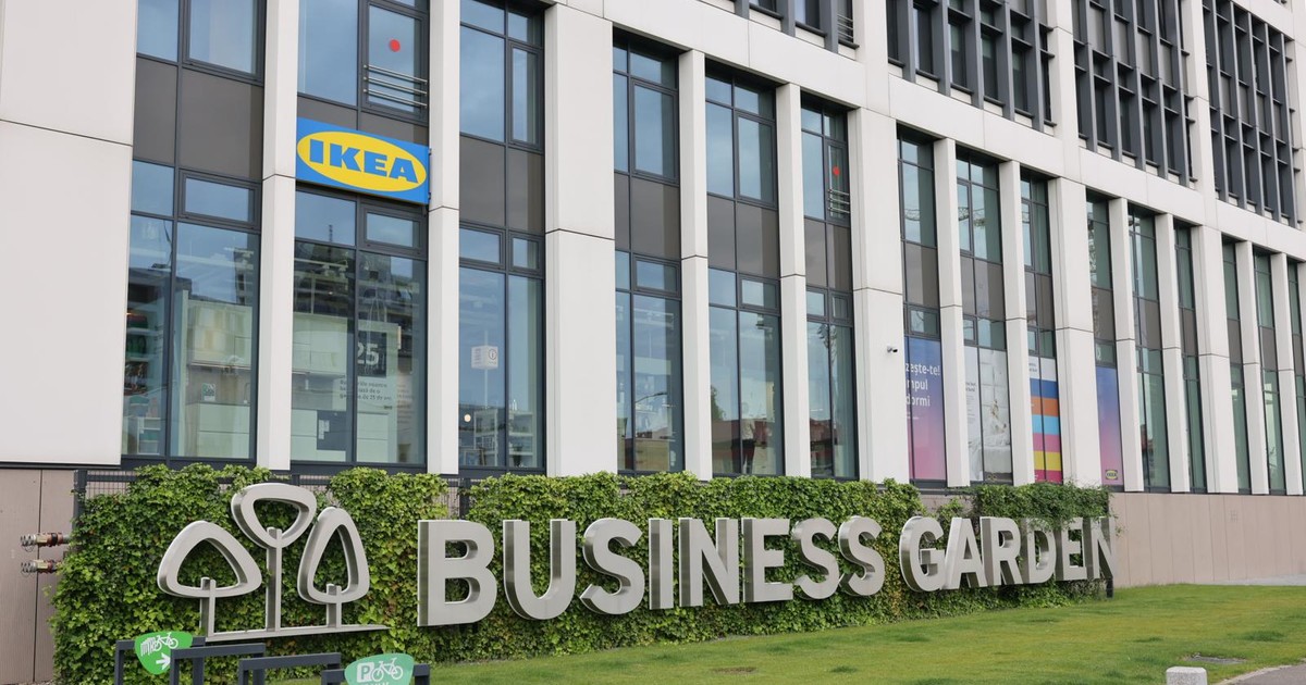 IKEA - poza de afara facuta la noul showroom IKEa din Business garden