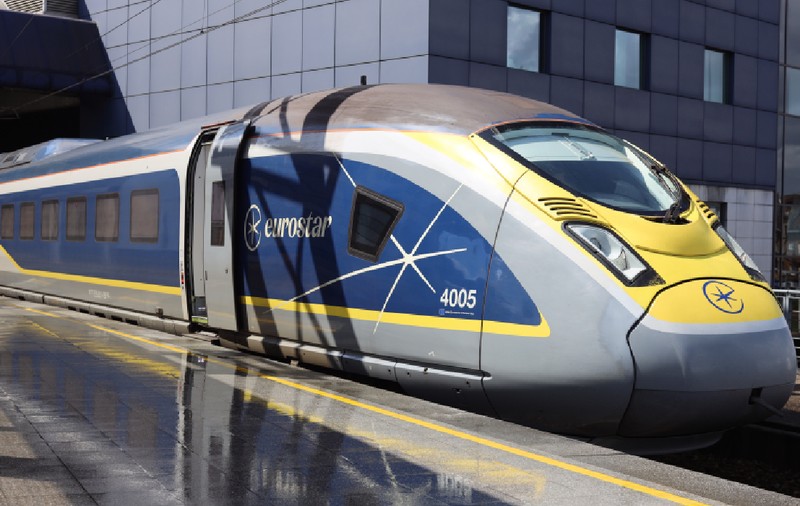 Compania feroviară Eurostar a suspendat toate trenurile între Londra, Paris, Amsterdam şi Bruxelles în urma unor incidente