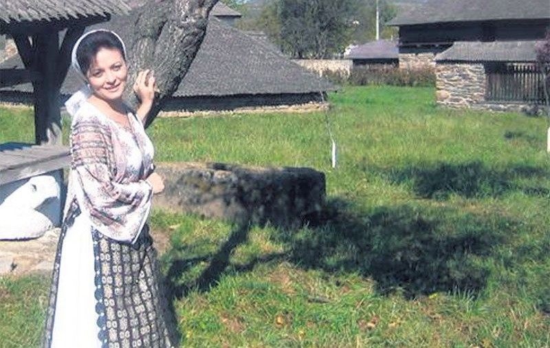 Împuşcată în cap de fostul soţ, cântăreaţa Maria Ghinea nu mai crede în căsătorie: "Mă mulţumesc doar cu aprecierea publicului" 