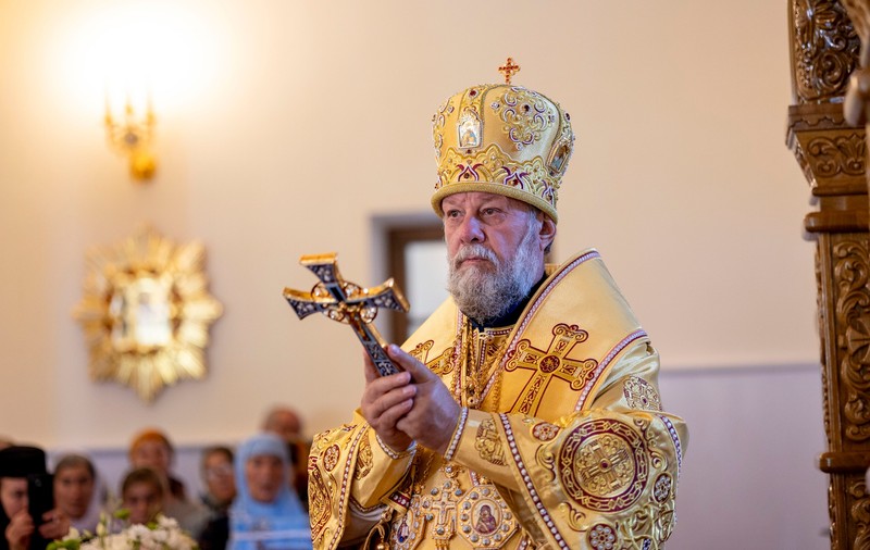 Mitropolia Moldovei a respins inițiativa lansată de mai mulți preoți din Chișinău de a adera la Patriarhia Română
