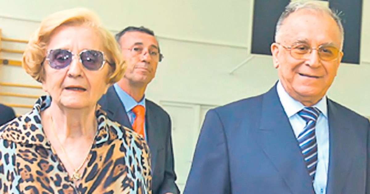 Ce i-a spus soția lui Ion Iliescu să facă cu fotografiile lor. "Să nu rămână după aceea ticăloșilor"
