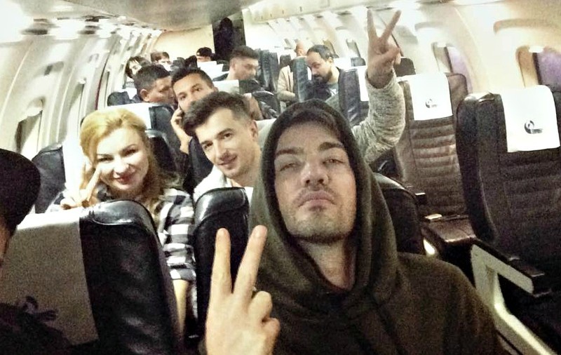FOTO EXCLUSIV/ O-Zone a revenit în showbiz cu avion privat ”la scară”. Dan Bălan, condiții de 5 stele pentru colegii săi!
