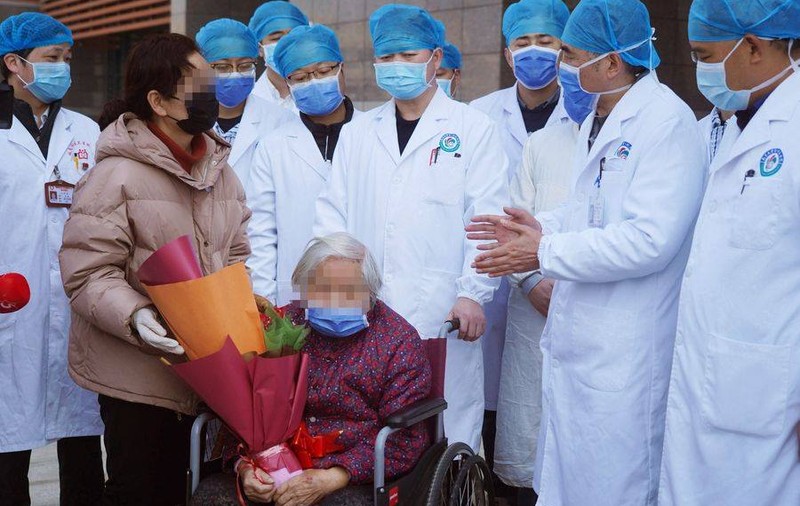Business Insider: China sugerează sfârșitul epidemiei de coronavirus | 3.000 de persoane vindecate zilnic
