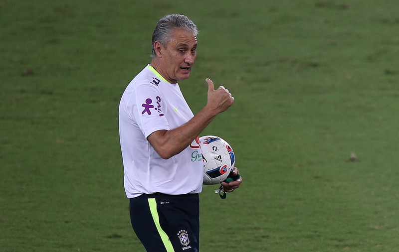 Tite i-a înnebunit pe brazilieni. Selecționerul a făcut un gest care înseamnă mai mult decât 5 victorii