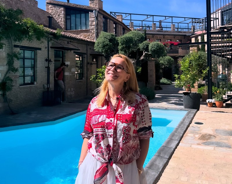 Câți bani câștigă lunar Andreea Esca. Salariul de la PRO TV este secret, dar s-a aflat cifra de afaceri pe care o au firmele ei