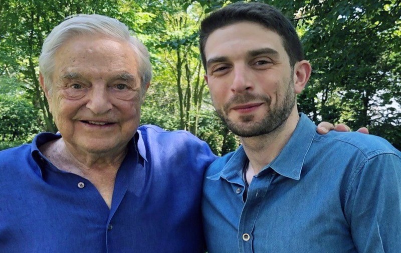 Moștenitorul improbabil. Cine este Alexander, fiul care a preluat imperiul lui George Soros