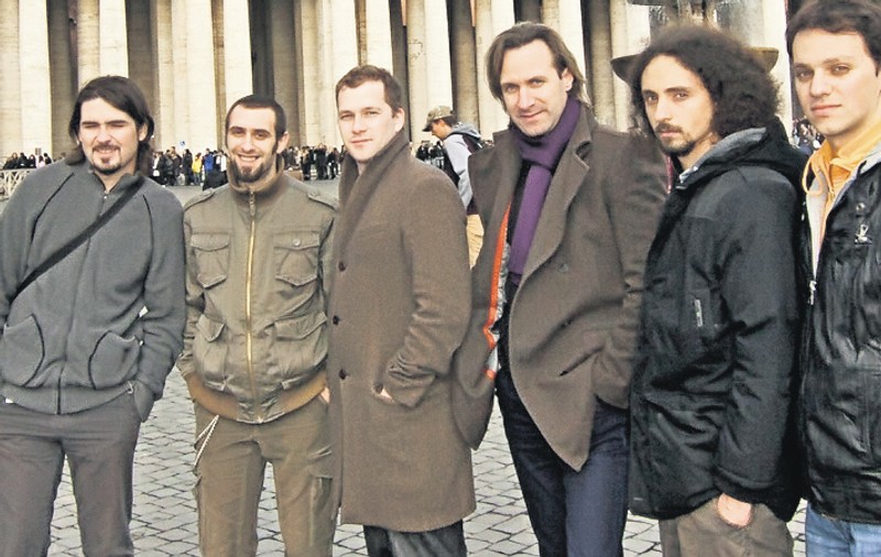 Băieţii de la Talisman, «sechestraţi» în hotel