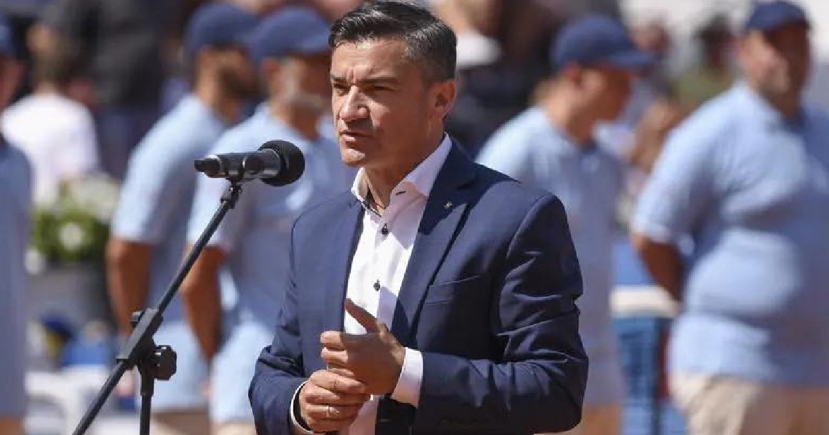Mihai Chirica în timpul unui discurs