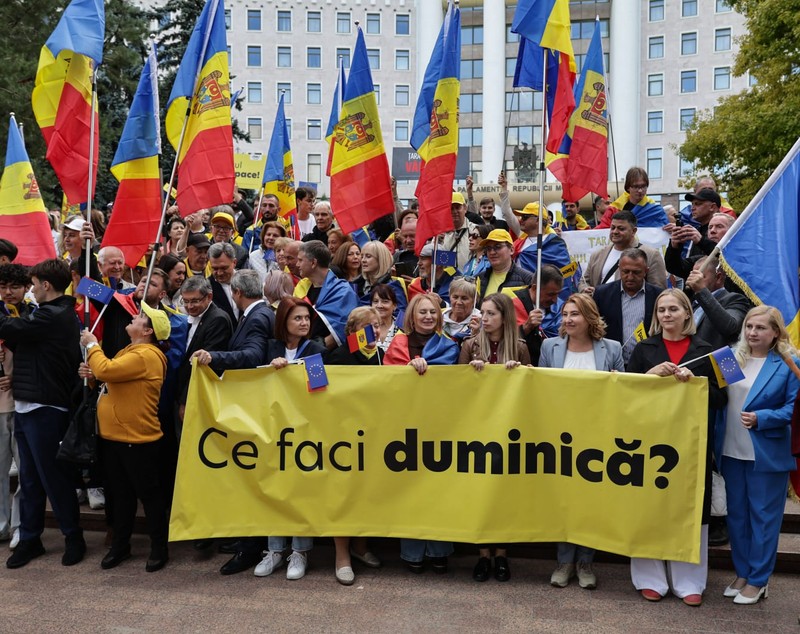 Marș pro UE și pro PAS la Chișinău: „Lumea rusă înseamnă război, UE înseamnă pace”