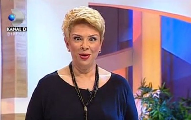 PREMIERĂ ABSOLUTĂ! TEO, ÎMBRĂCATĂ ÎN ROCHIE! UITE CUM ARATĂ! | FOTO