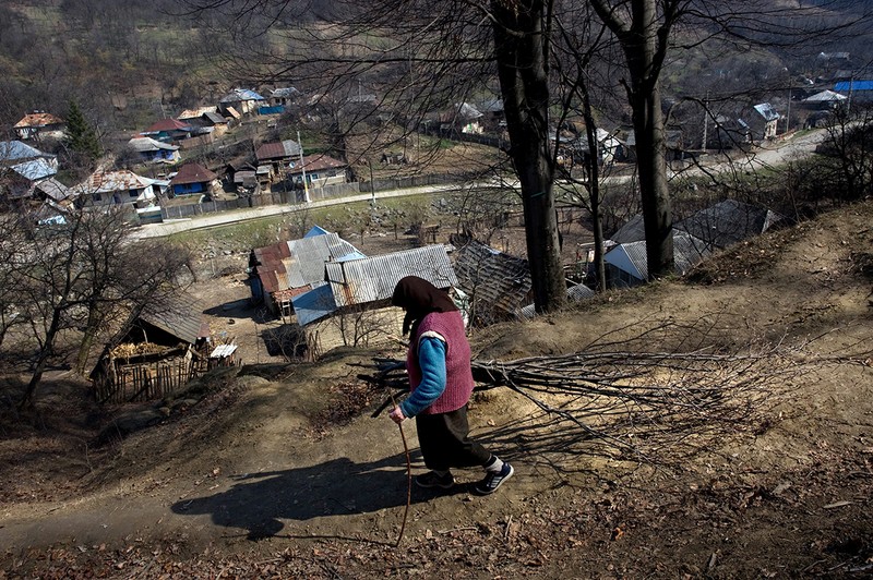 Mulți vârstnici n-au acces la sistemul de sănătate | Foto: EPA