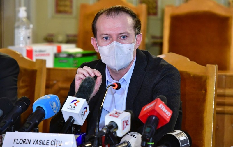 Florin Cîțu a anunțat noi relaxări ale restricțiilor. Numărul participanților la nunți și botezuri, extins la 200