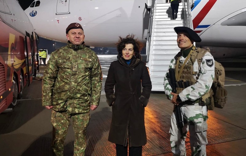 Peste 200 de militari francezi au ajuns în România. Ambasadoarea Laurence Auer: „Este o forţă care va rămâne cu titlu permanent”
