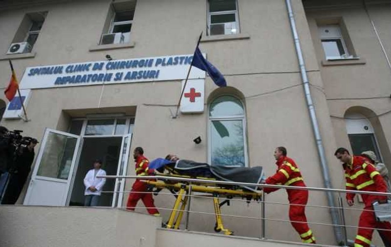 Un pacient adus de la Suceava la Spitalul de Arși din București a fost diagnosticat pozitiv cu coronavirus