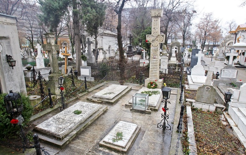 Un mort din Slobozia este chemat în instanță, pentru a fi obligat la muncă în folosul comunității