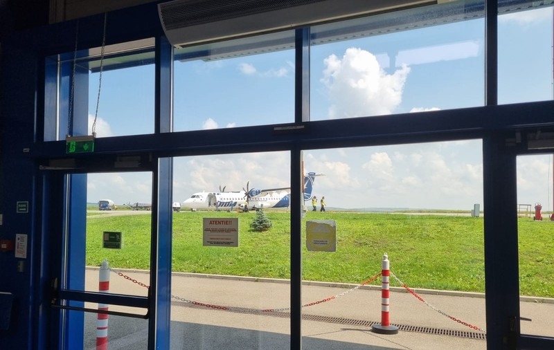 Incident cu un avion TAROM pe ruta Iași-București. Nava a lovit o pasăre, cursa a revenit fără probleme la sol
