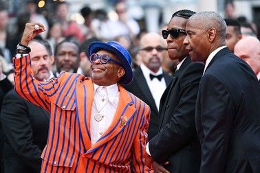 Spike Lee, ASAP Rocky și Denzel Washington participă la premiera filmului „Cele mai înalte 2 cele mai joase” la Cannes. Foto: Hepta