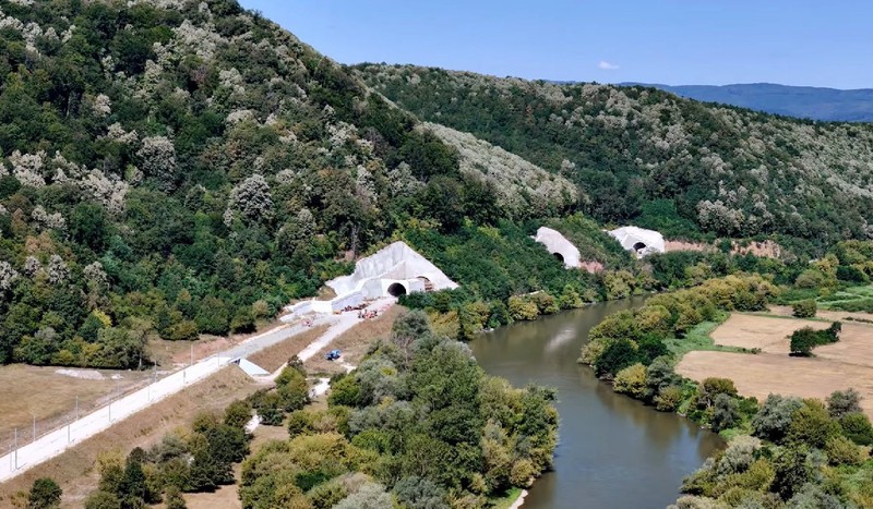 Tronsonul feroviar Gurasada-Ilteu. Foto: Traveler/ChimDrone