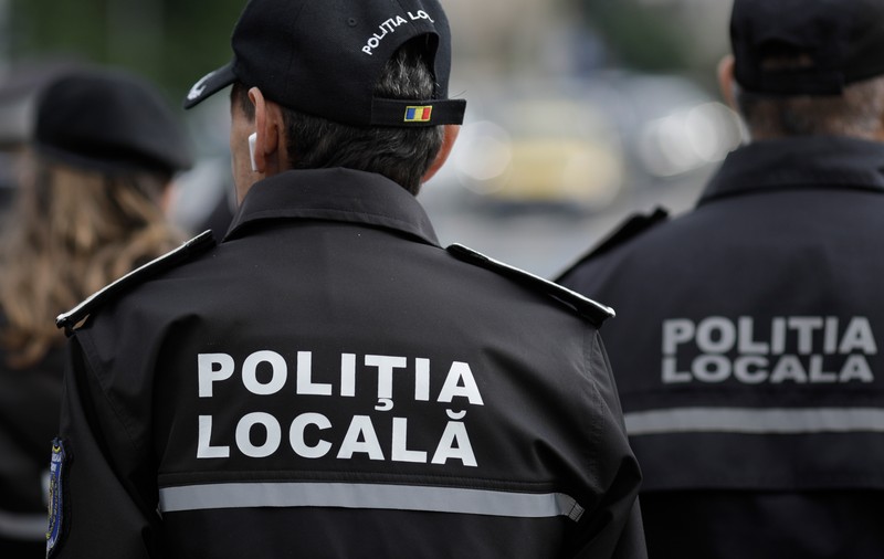 Corupţie la Poliţia Locală Sector 1. Patru angajați, puși sub control judiciar, pentru luare de mită. Câți bani cereau ca să nu dea amenzi