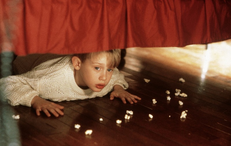 MACAULAY CULKIN, IPOSTAZE GAY! S-a sărutat cu UN BĂRBAT! IMAGINI INCENDIARE